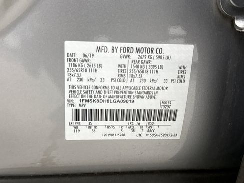 Used 2020 Ford Explorer XLT w/ Equipment Group 202A AWD/4WD image 12