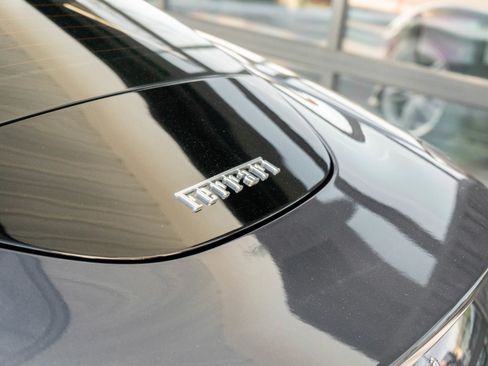 Used 2021 Ferrari Roma RWD image 8
