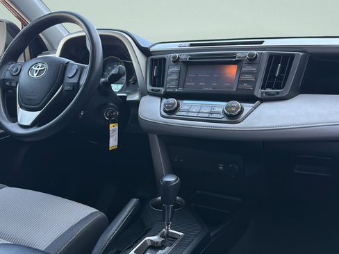 Used 2015 Toyota RAV4 XLE FWD image 31