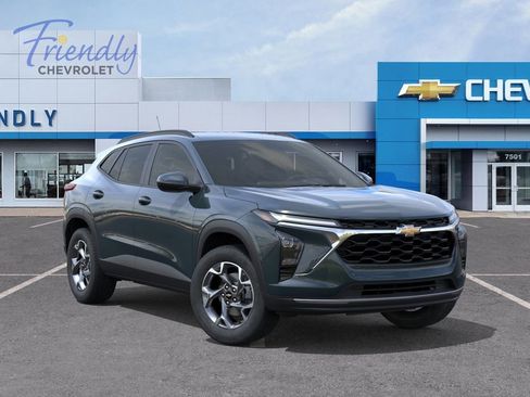 New 2026 Chevrolet Trax LT w/ LT Convenience Package FWD image 8