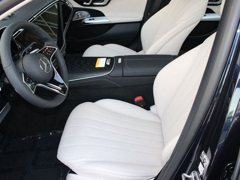 New 2026 Mercedes-Benz E 450 4MATIC Sedan image 5