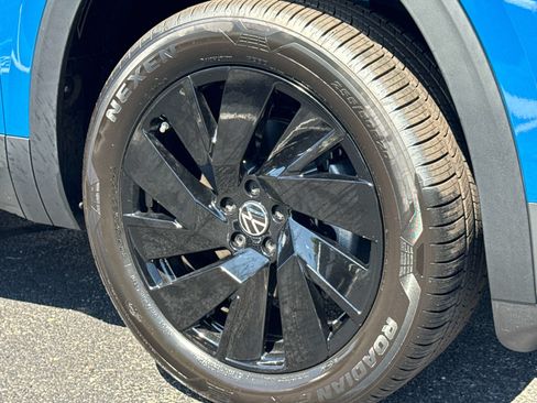 New 2026 Volkswagen Atlas Cross Sport SE AWD/4WD image 9