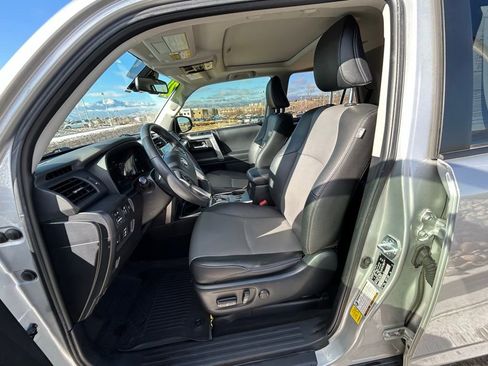 Used 2021 Toyota 4Runner SR5 Premium image 12