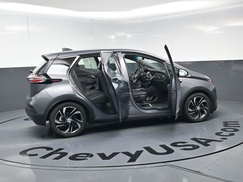 Used 2023 Chevrolet Bolt LT w/ Infotainment Package image 24