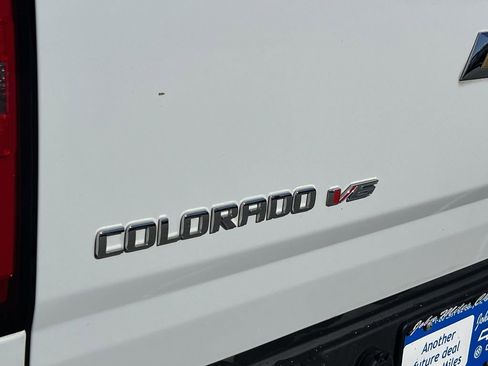 Used 2019 Chevrolet Colorado LT w/ Safety Package image 22