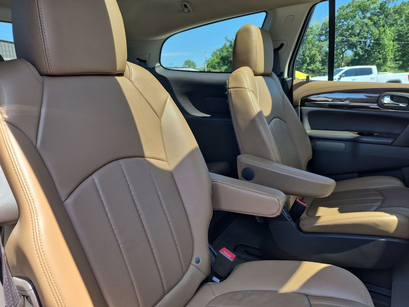 Used 2016 Buick Enclave Leather FWD image 25