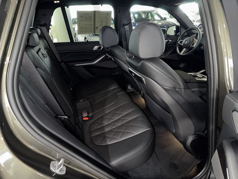 Used 2026 BMW X5 sDrive40i w/ M Sport Package RWD image 12