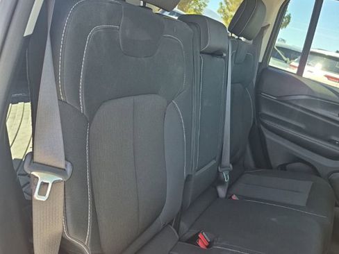 Used 2023 Jeep Grand Cherokee Laredo X image 30