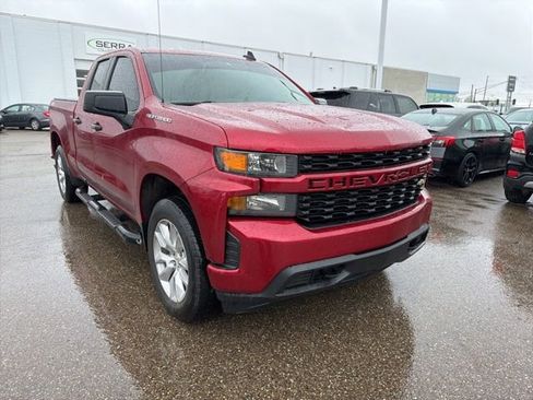 Used 2022 Chevrolet Silverado 1500 Custom w/ Safety Confidence Package AWD/4WD image 2