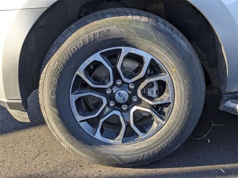 Used 2023 Ford Expedition Max XLT image 11