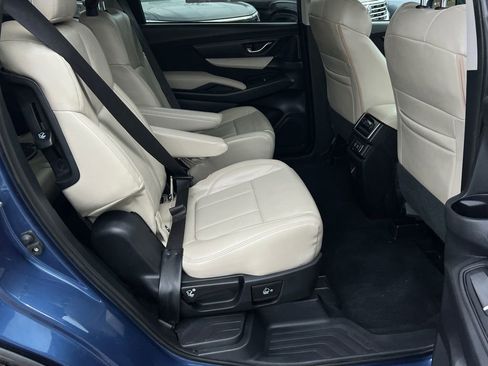 Used 2021 Subaru Ascent Premium w/ Convenience Package image 14
