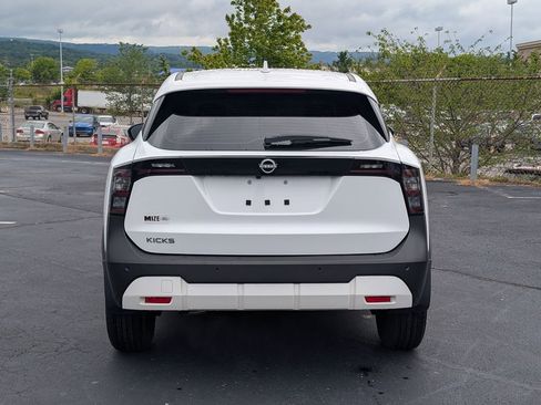 Used 2025 Nissan Kicks S FWD image 8