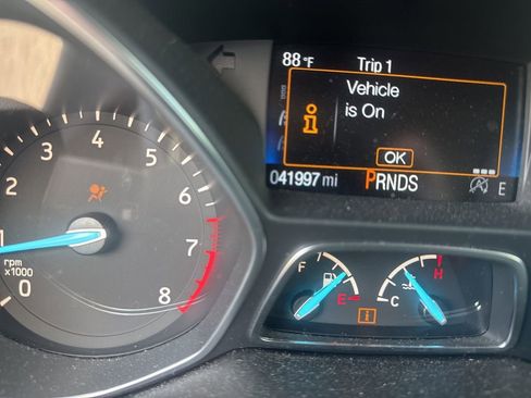 Used 2018 Ford Escape SE w/ SE Sport Appearance Package AWD/4WD image 16