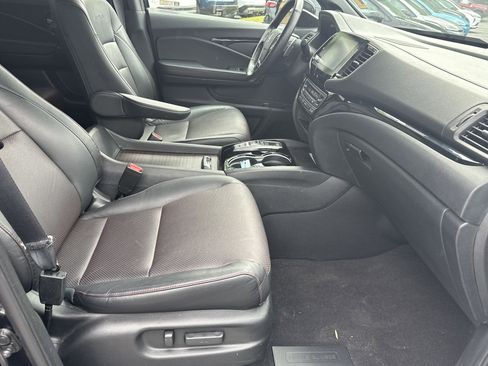 Used 2023 Honda Ridgeline Black Edition image 16