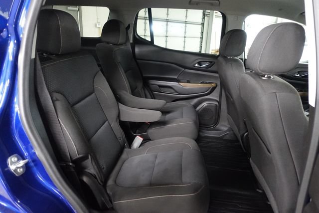 Used 2023 GMC Acadia SLE w/ Driver Convenience Package FWD image 24