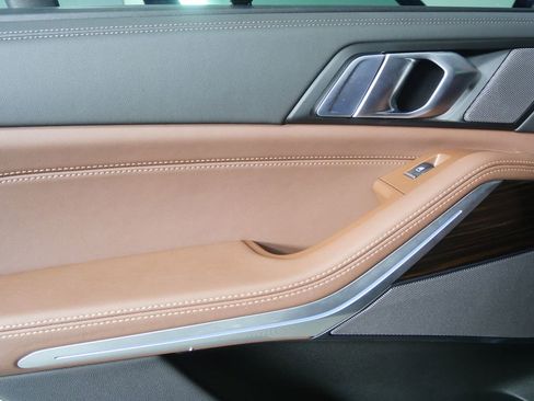 Certified 2024 BMW X5 xDrive50e w/ Premium Package image 14