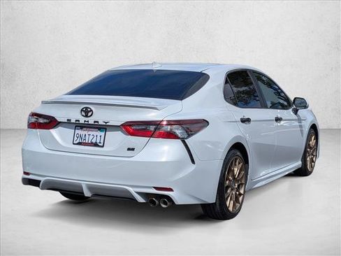 Used 2023 Toyota Camry SE FWD image 5