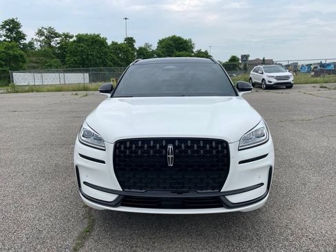 Used 2025 Lincoln Corsair Reserve w/ Equipment Group 202A FWD image 2