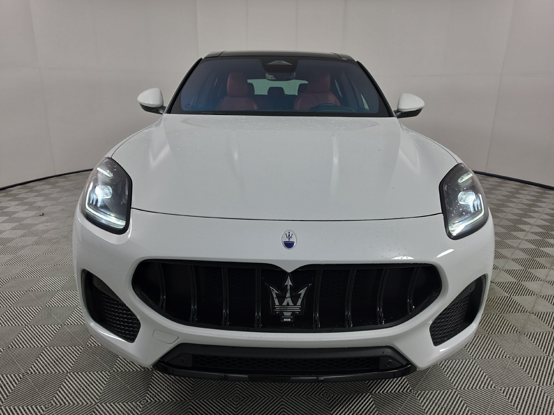 Used 2025 Maserati Grecale Modena AWD/4WD image 2