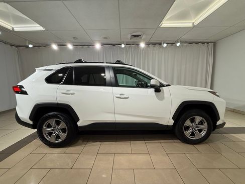 Used 2022 Toyota RAV4 XLE w/ Convenience Package AWD/4WD image 7