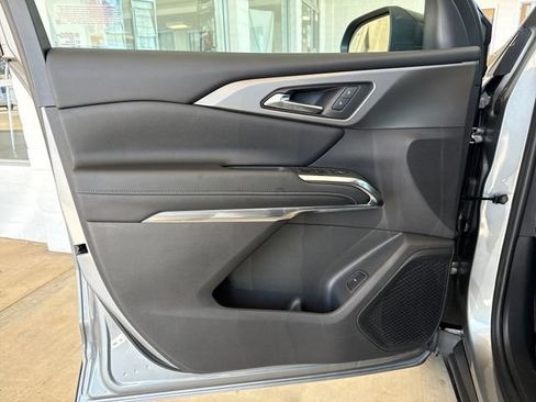 New 2026 Chevrolet Traverse LT w/ Midnight/Sport Edition FWD image 13