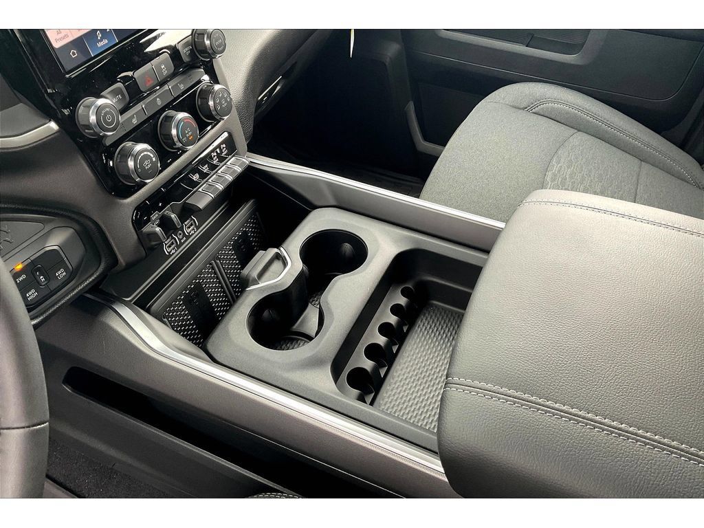 Used 2025 RAM 2500 Big Horn AWD/4WD image 8
