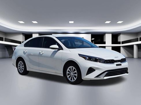 Used 2024 Kia Forte LX FWD image 8