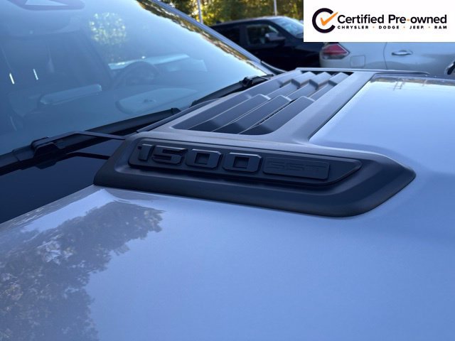 Used 2025 RAM 1500 Laramie w/ Night Edition AWD/4WD image 6