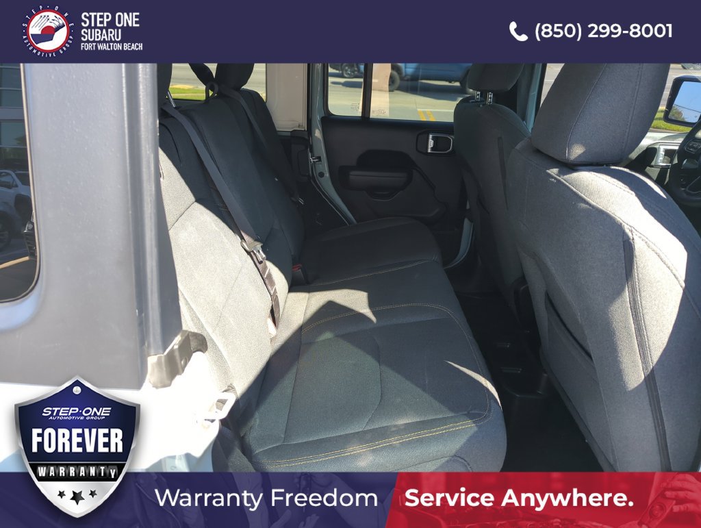 Used 2024 Jeep Wrangler Unlimited w/ Convenience Group AWD/4WD image 31