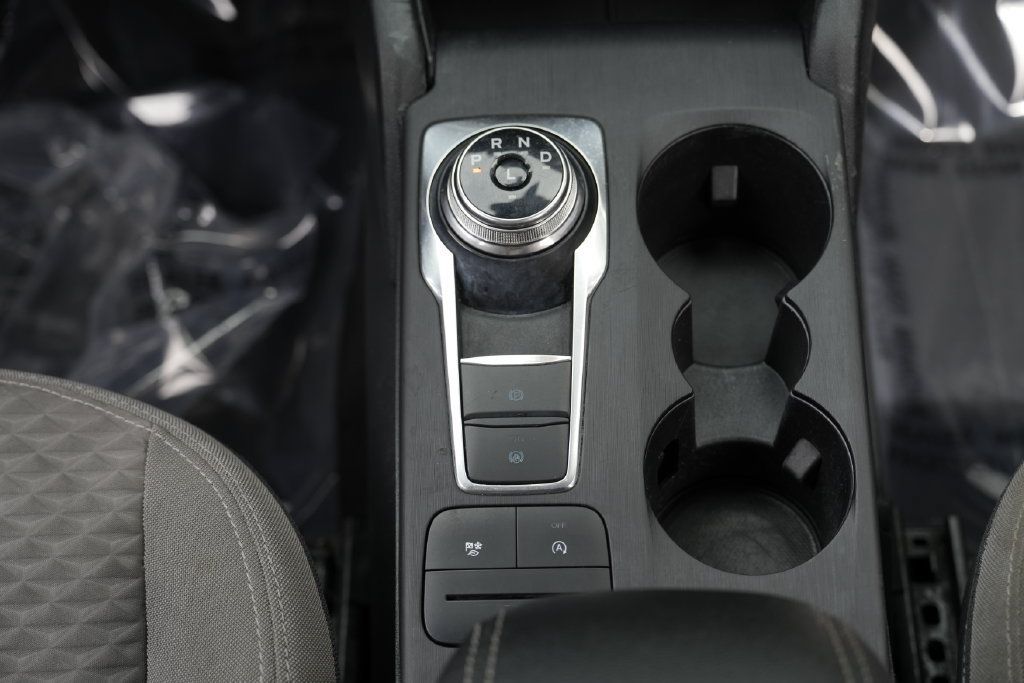 Used 2020 Ford Escape SE FWD image 41