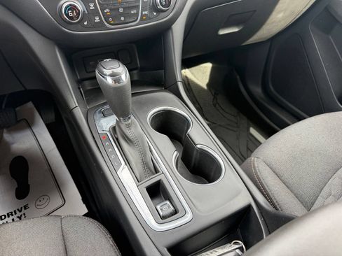 Used 2020 Chevrolet Equinox LT w/ Driver Convenience Package AWD/4WD image 28