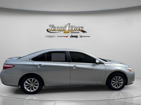 Used 2015 Toyota Camry LE FWD image 9