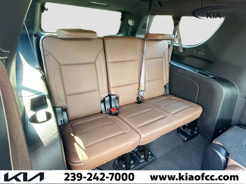 Used 2025 Chevrolet Suburban High Country AWD/4WD image 20