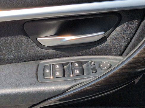 Used 2018 BMW 330i xDrive Sedan AWD/4WD image 13