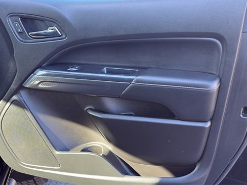 Used 2021 GMC Canyon AT4 image 31