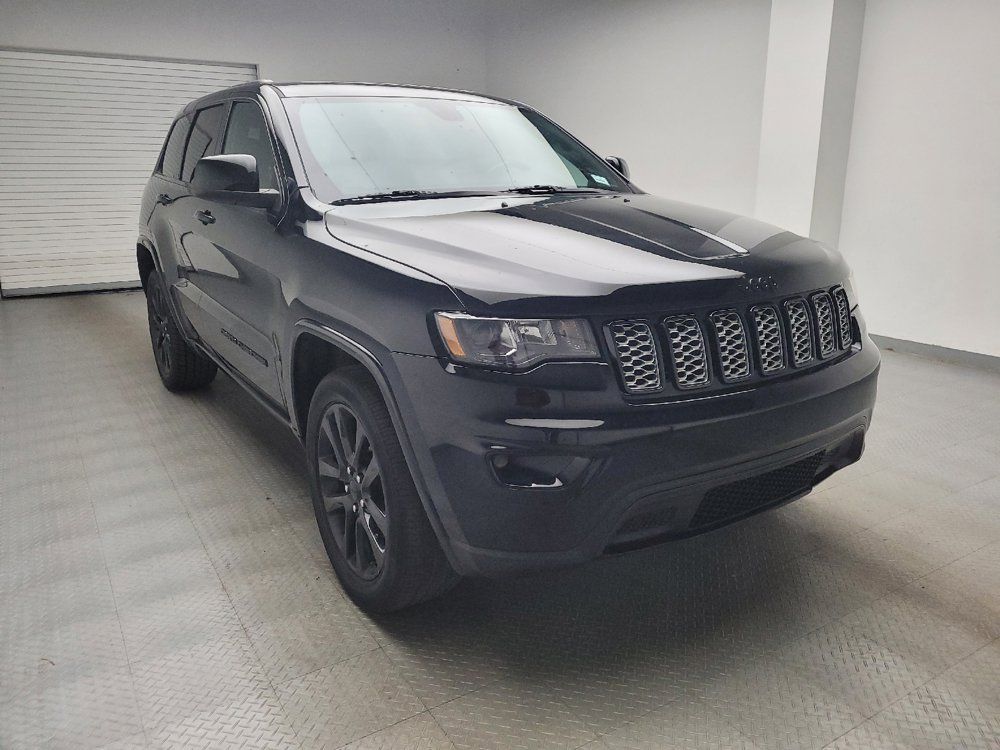 Used 2018 Jeep Grand Cherokee Altitude AWD/4WD image 13