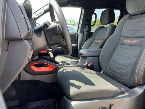Used 2024 Nissan Frontier PRO-4X w/ Pro Convenience Package AWD/4WD image 8