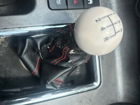 Used 2010 Ford Mustang Coupe image 26