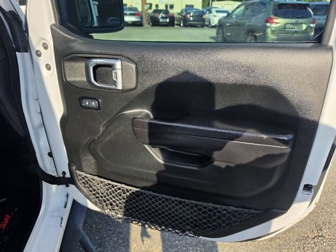 Used 2021 Jeep Gladiator Sport w/ Quick Order Package 24Q 80Th AWD/4WD image 38
