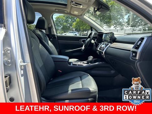 Used 2021 Kia Sorento EX w/ Panoramic Sunroof Package AWD/4WD image 18