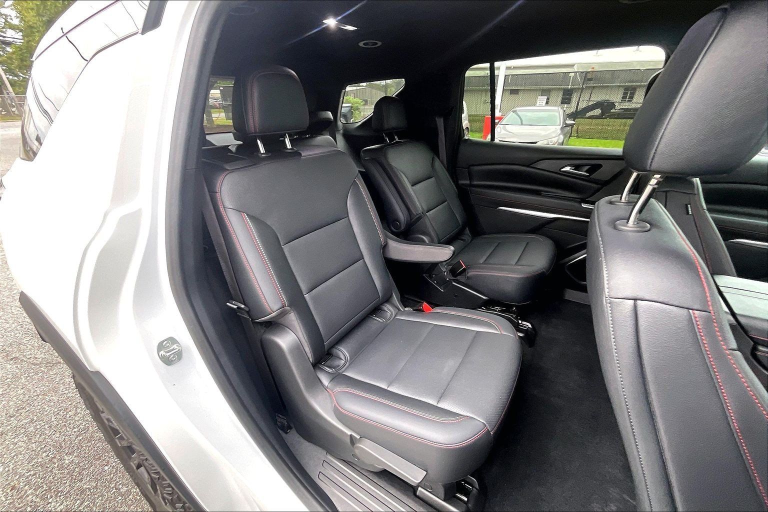 Used 2024 Chevrolet Traverse Z71 w/ Enhanced Driving Package AWD/4WD image 31