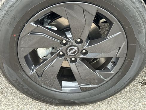New 2026 Nissan Rogue SV AWD/4WD image 9