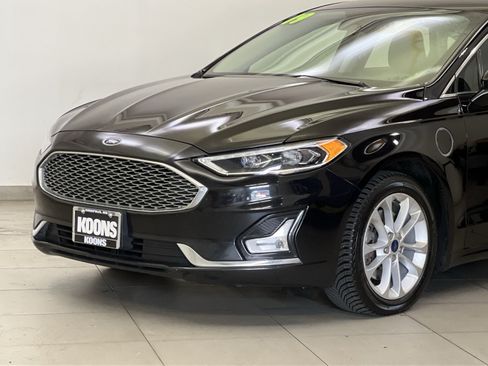 Used 2019 Ford Fusion Energi Titanium FWD image 28