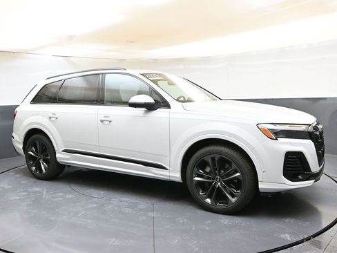 Used 2025 Audi Q7 3.0T Premium Plus w/ Premium Plus Package image 7