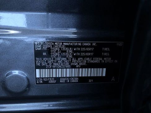 Certified 2022 Toyota RAV4 LE image 33