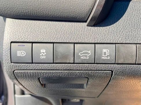 Used 2022 Toyota Camry SE image 21