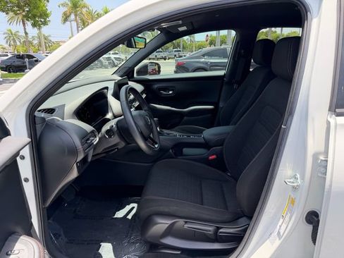 Used 2024 Honda HR-V Sport image 8