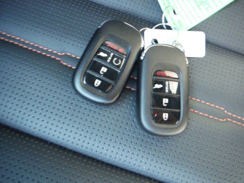 Used 2025 Honda CR-V Sport-L image 42