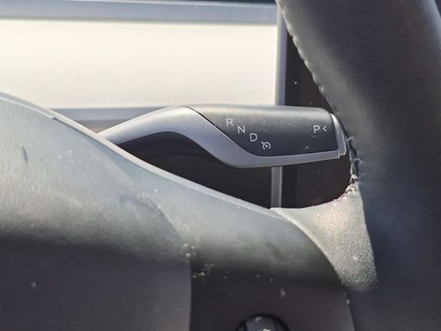 Used 2023 Tesla Model Y Long Range AWD/4WD image 10