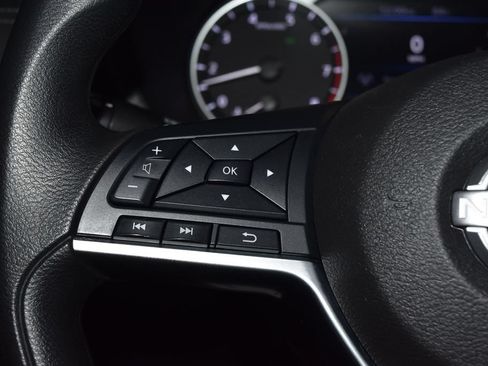 Used 2024 Nissan Sentra SV FWD image 7